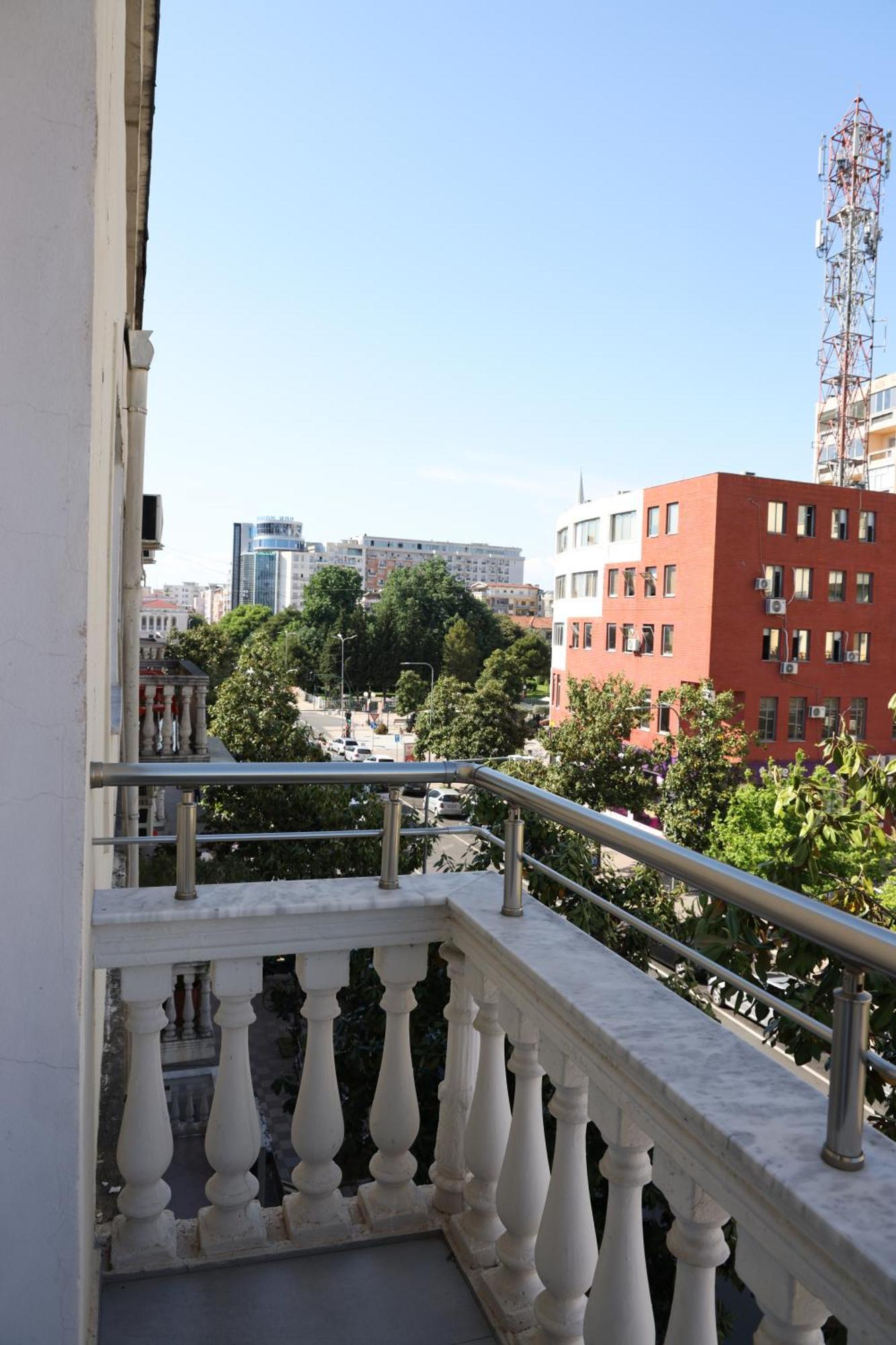 Sol Hotel Shkodër 외부 사진